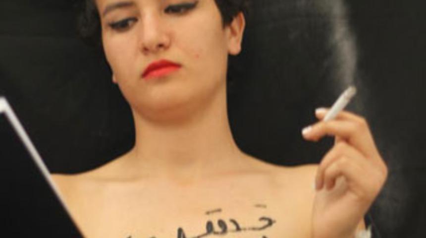 Amina için dünya ayakta