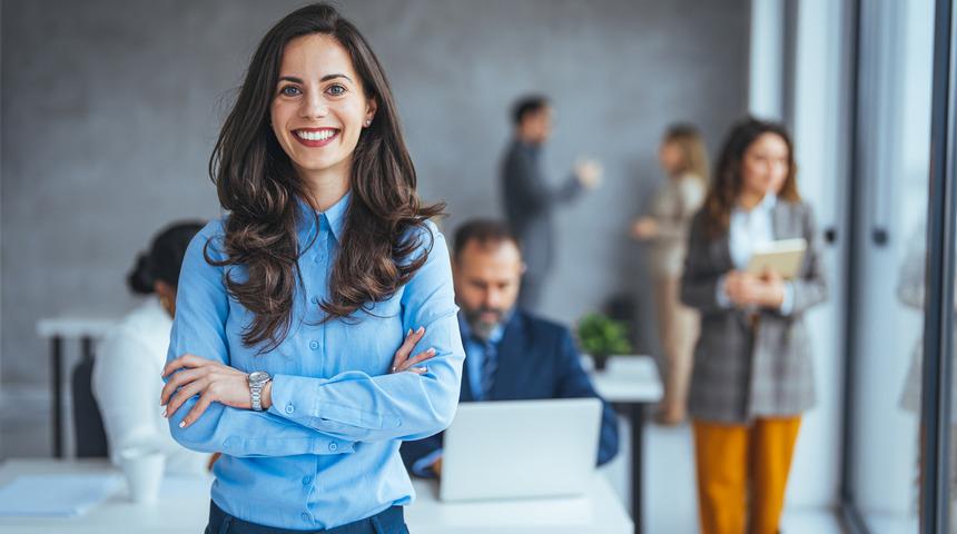 Daha &ouml;zg&uuml;venli g&ouml;r&uuml;nmeni sağlayacak 3 kişisel bakım rit&uuml;eli