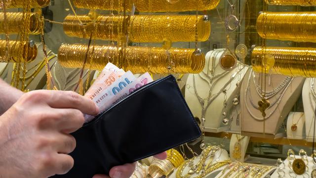  Altın fiyatlarında rüzgar terse döndü, üst üste düşüşler yaşamıştı, yeniden yükselişte! İslam Memiş kritik seviyeleri açıkladı! '1 Mayıs'a kadar... ' 