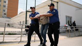 Arkadaşının otomobiliyle motosikletliyi öldürdü, sevgilisini ve aracı bırakıp kaçtı! Kendini bakın nasıl savundu