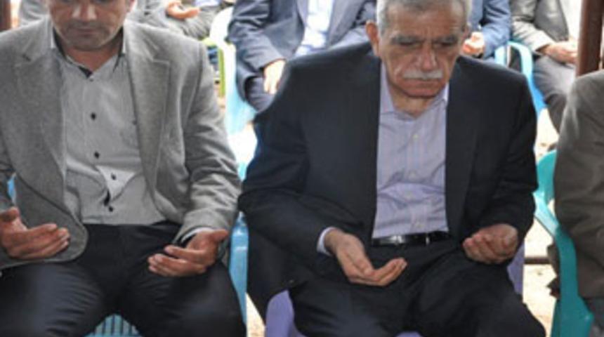 Ahmet Türk şehit askerin taziyesine katıldı