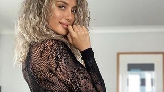 Sosyal medya fenomeni Toni Camille itirafıyla sosyal medyada çok konuşuldu! Komşum beni bikinimle filme aldı; şimdi erkekler yan evde yaşamak için yalvarıyor