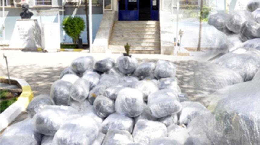 Koku gelen minibüsten çıkanlar şoke etti