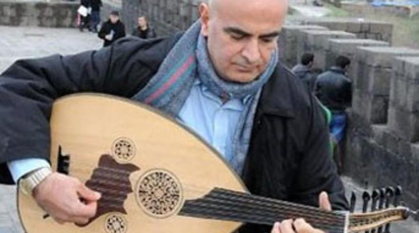 21 yıl sonra Diyarbakır'a d&ouml;n&uuml;yor