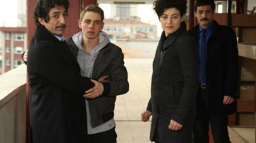 B&ouml;yle Bitmesin&rsquo;de &ccedil;ocuklar &uuml;z&uuml;l&uuml;yor