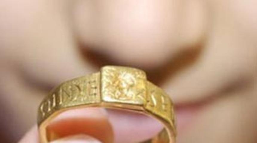 Y&uuml;z&uuml;klerin Efendisi bulundu mu?