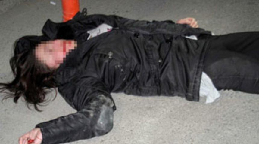 Kanlar i&ccedil;inde yol ortasında!