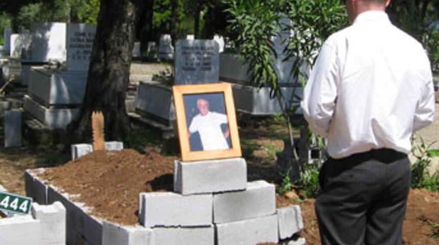 Müslüman olduğu ölünce anlaşıldı