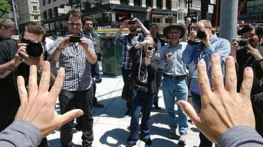 Microsoft, Google Glass&rsquo;a rakip hazırlıyor