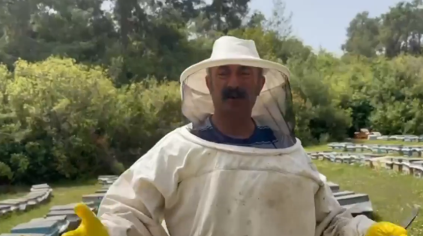 Kadıköy'de seçimi kazanamamıştı! Memleketine dönen Fatih Mehmet Maçoğlu arıcılık yapmaya başladı