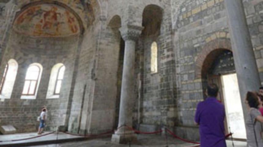 Ayasofya'nın freksleri namazda kapatılacak