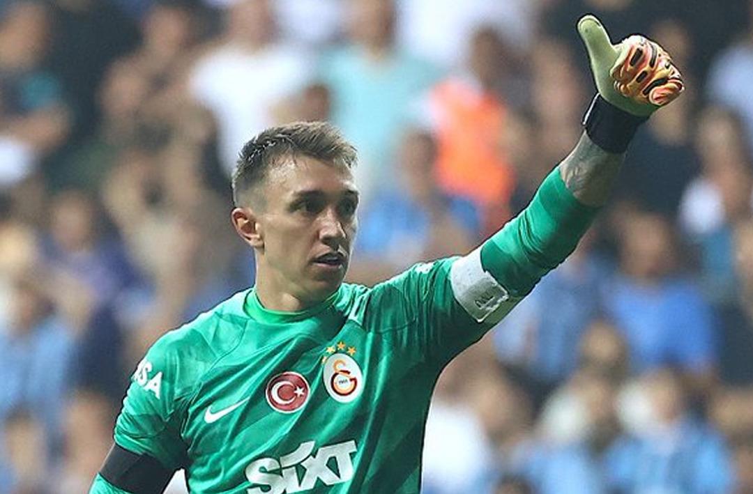 'Atanın-Tutanın iyi olacak' c&uuml;mlesinin kelime anlamı! Fernando Muslera, Galatasaray formasıyla tarih yazıyor...
