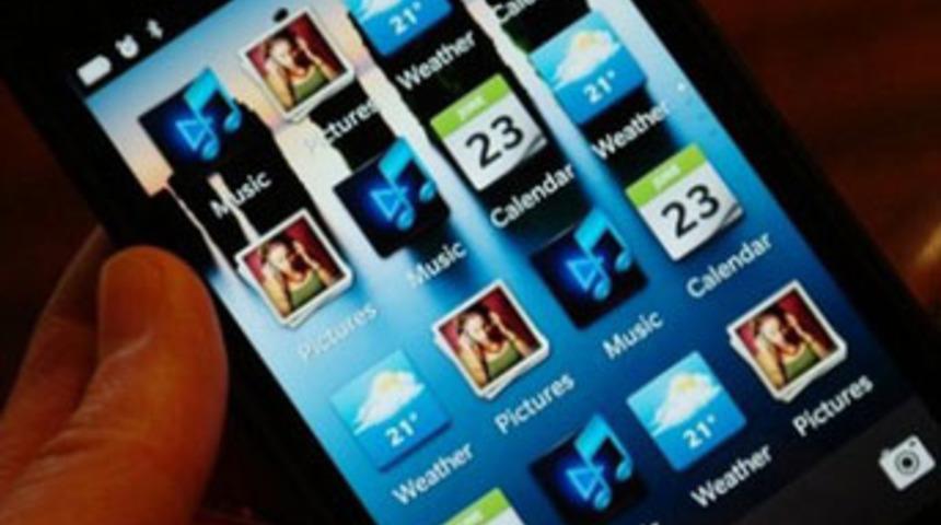 BlackBerry 10 videoları ihbar ediyor