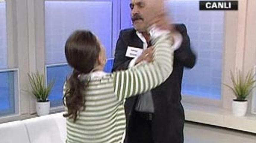 Canlı yayında b&uuml;y&uuml;k kavga