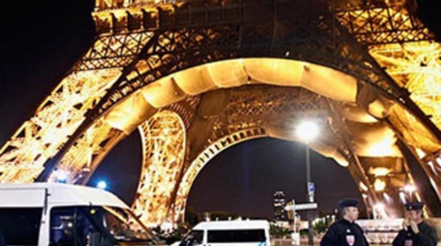 Eyfel Kulesi'nde ter&ouml;r alarmı