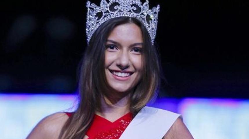 Miss Turkey Güzeli Buse İskenderoğlu üstsüz poz verdi! Eliyle kapadı, sosyal medya yıkıldı