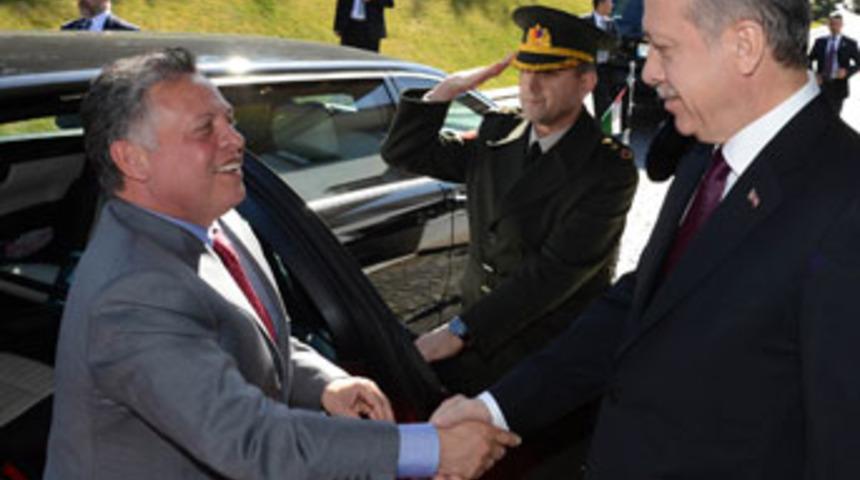 &Uuml;rd&uuml;n Kralı'ndan Erdoğan'a ağır eleştiri