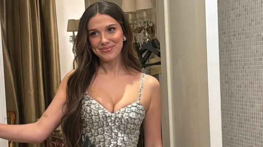 Millie Bobby Brown tatilden paylaştı! Olay yaratan pozlara bir bakan bir daha baktı