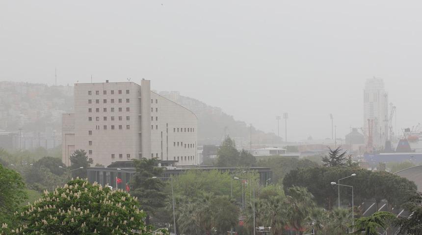 Çöl tozları orayı kötü etkiledi 'Türkiye'deki en kirli hava' yaptı! Bakanlık 'ciddi' diyerek uyardı