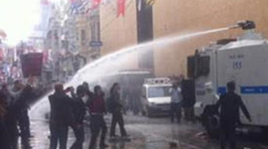 Polis T&uuml;rk Sineması'na saldırdı