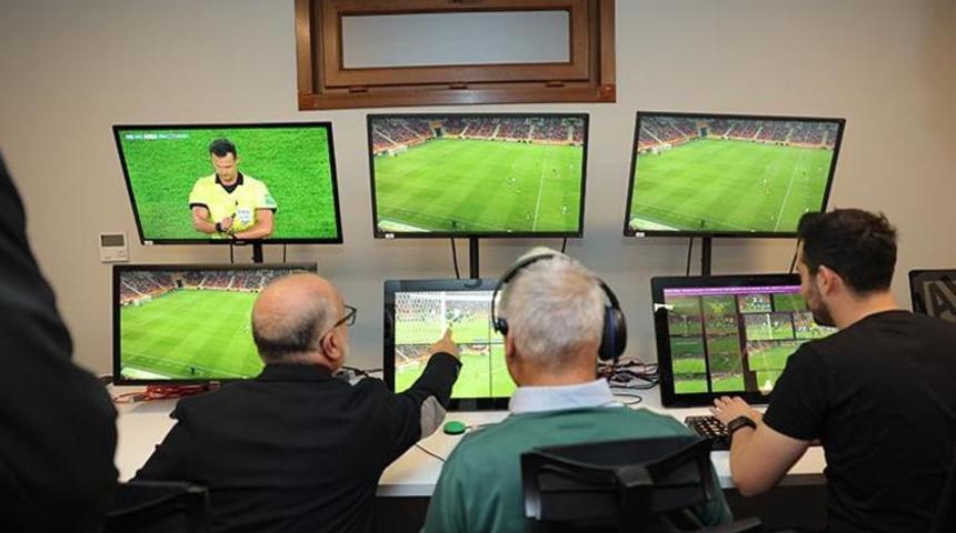 Fenerbahçe-Beşiktaş derbisinde görev yapacak yabancı VAR hakemi belli oldu!