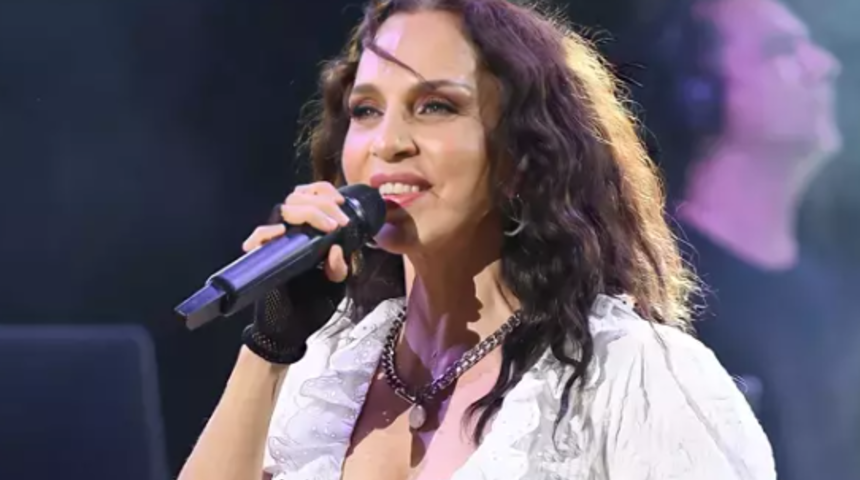 Uzun zamandır ortalarda yoktu! Sertab Erener'in son haline yorum yağdı: 'Ne Sertab kalmış ne de Erener' 