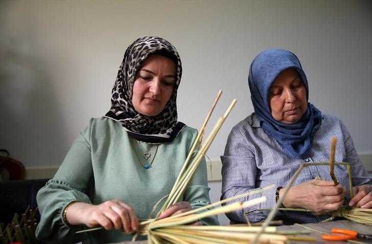 'Hobi olarak başladım artık para kazanıyorum' Otsu bitkiden üretiyorlar! Çok talep var... 'Yeniden ortaya çıkarttık'