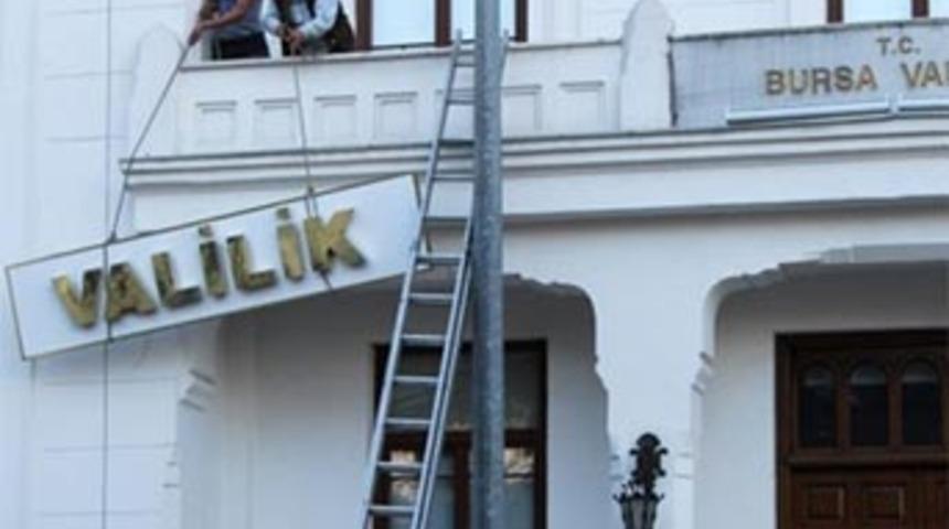 Bursa Valiliği'nde tabeladan T.C. kaldırıldı