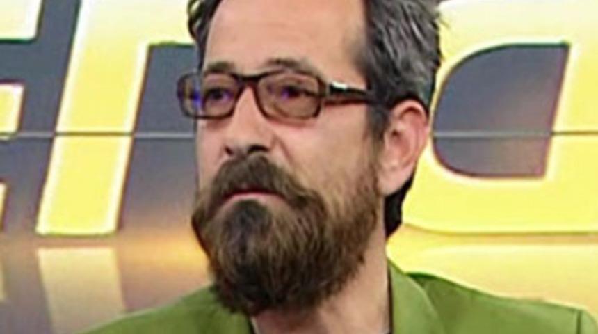 "Türküm demekten korkar oldum"