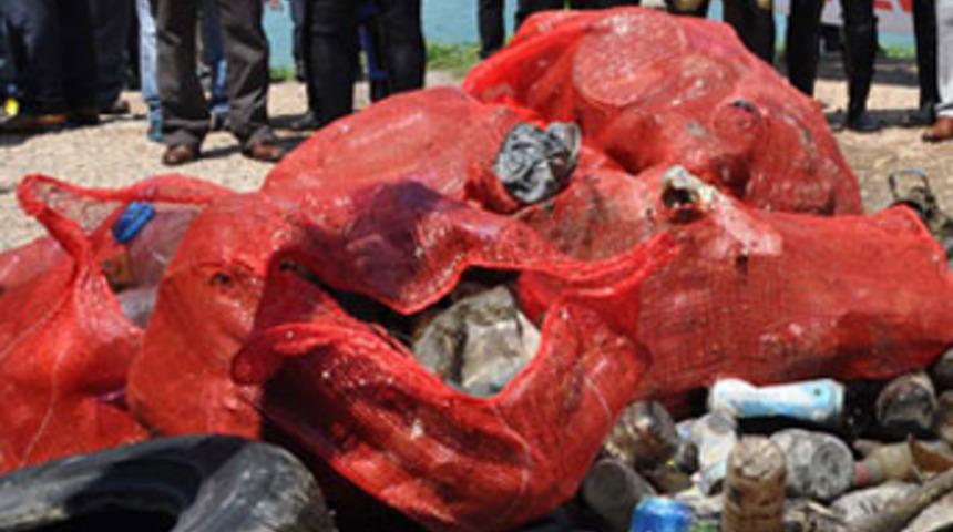 Baraj gölünün dibinden çıkanlar şaşırttı!