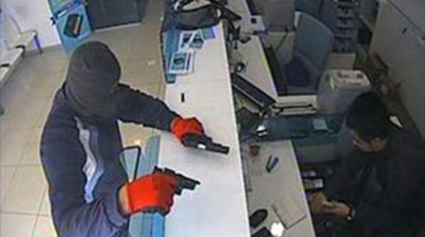 Kırmızı eldivenli soygunun arkasındaki dram