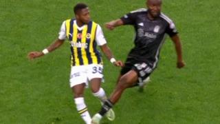 Fenerbahçe karşısında takımını 10 kişi bırakan Al-Musrati Beşiktaş taraftarının sabrını taşırdı! Tarihin en büyük kazığı