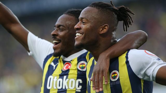 Fenerbahçe Beşiktaş'ı devirdi, takibi sürdürdü!