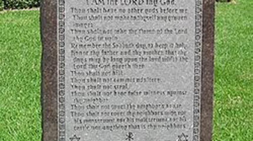 Ateistler şikayet etti 'On Emir' indirildi