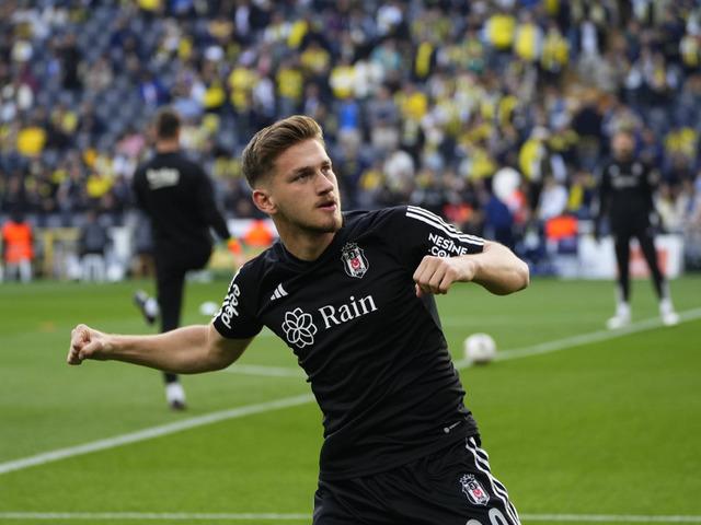 Derbi tarihinde bir daha kolay kolay yaşanmaz... Fenerbahçe tribünlerinden sürpriz hareket!