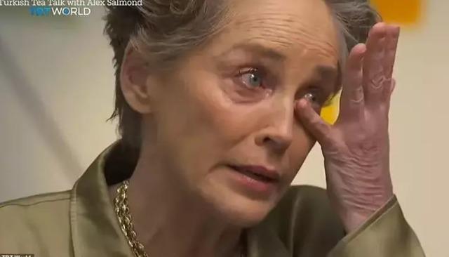 "Maddi ve manevi olarak her şeyimi kaybettim” demişti! Sharon Stone ağlayarak anlattı, son hali gündem oldu 640xauto