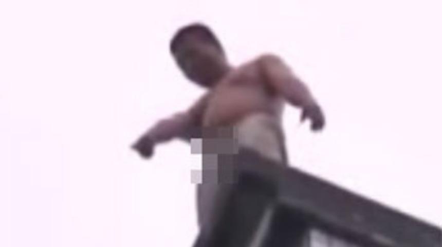 Soyunup dama çıktı ve!..