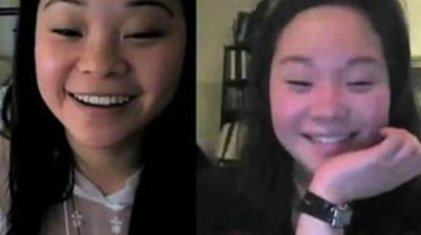 İkizler sosyal medya &uuml;zerinden tanıştı