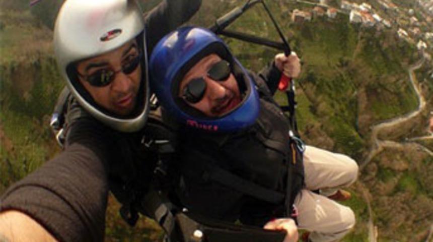 Belediye Başkanı &ccedil;ay bah&ccedil;esine d&uuml;şt&uuml;