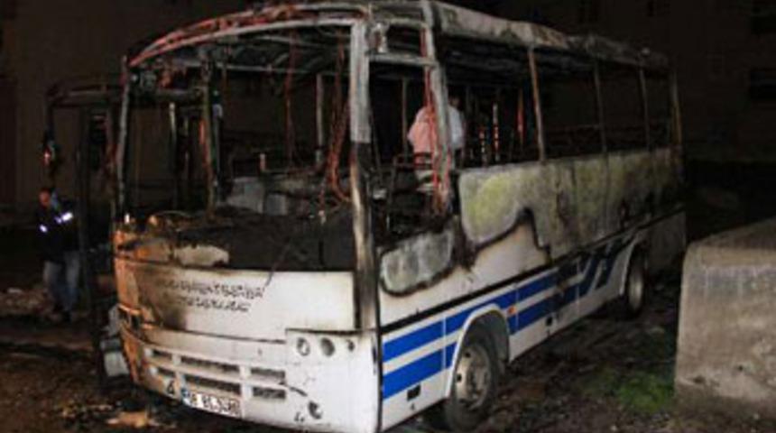 Ankara’da yolcu otobüsü alev alev yandı