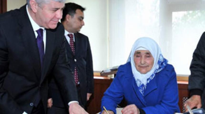 Şehit annesinden duygulandıran davranış