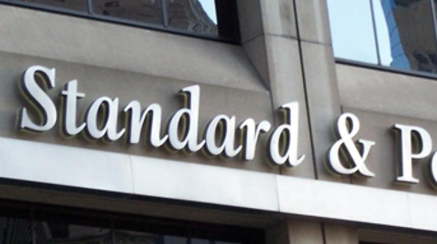 S&P Türkiye'nin notunu artırdı