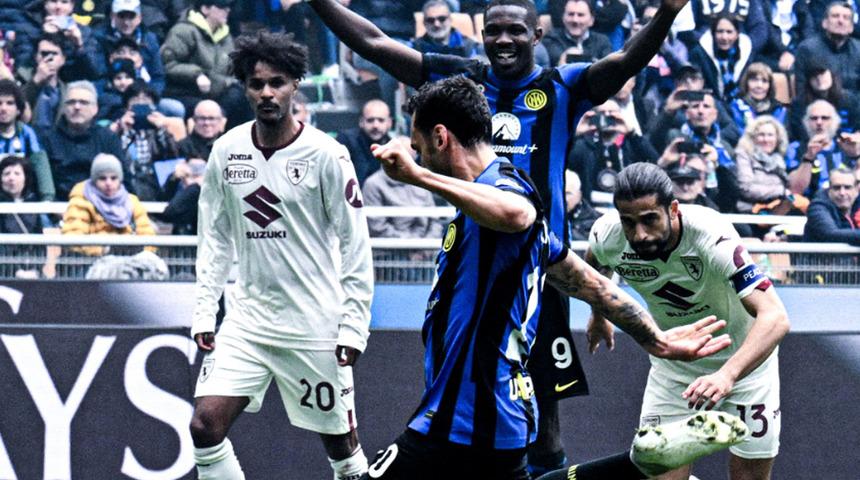 Hakan Çalhanoğlu, Inter formasıyla İtalya'da şov yapıyor!