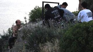 Polis, kelepçeyle ölümden kurtardı