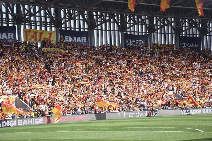 Süper Lig'e çıkma biletini alan ikinci takım Göztepe oldu! 2 yıl aradan sonra yeniden Süper Lig'deler... G4