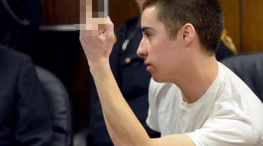 'Katil'den ailelere el hareketi