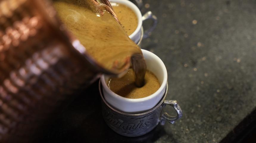 Hem kafeinsiz hem de sağlıklı! Menengiç kahvesi her mevsim beğeni topluyor