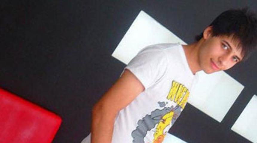 Oğlunun &ouml;l&uuml;m&uuml;nden devleti sorumlu tuttu