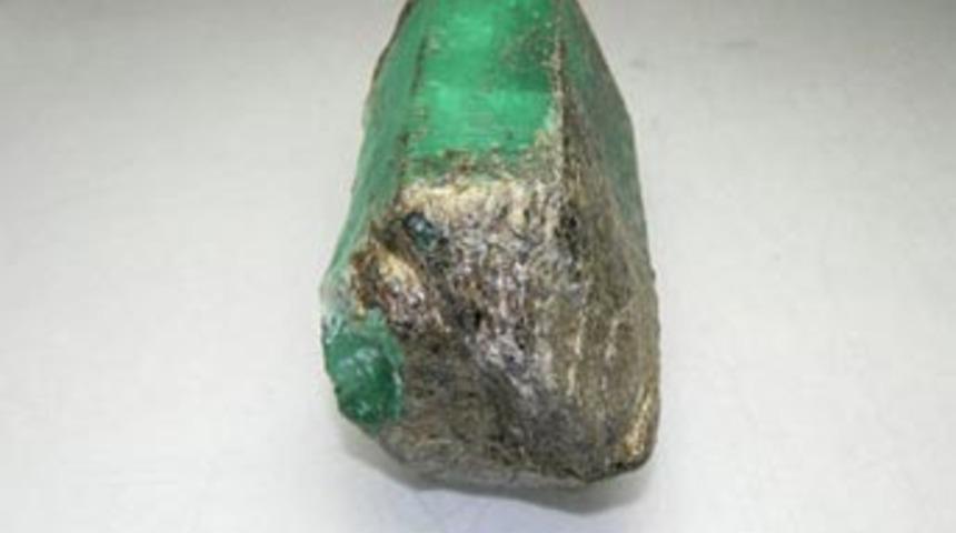 5 bin karat ve tek par&ccedil;a