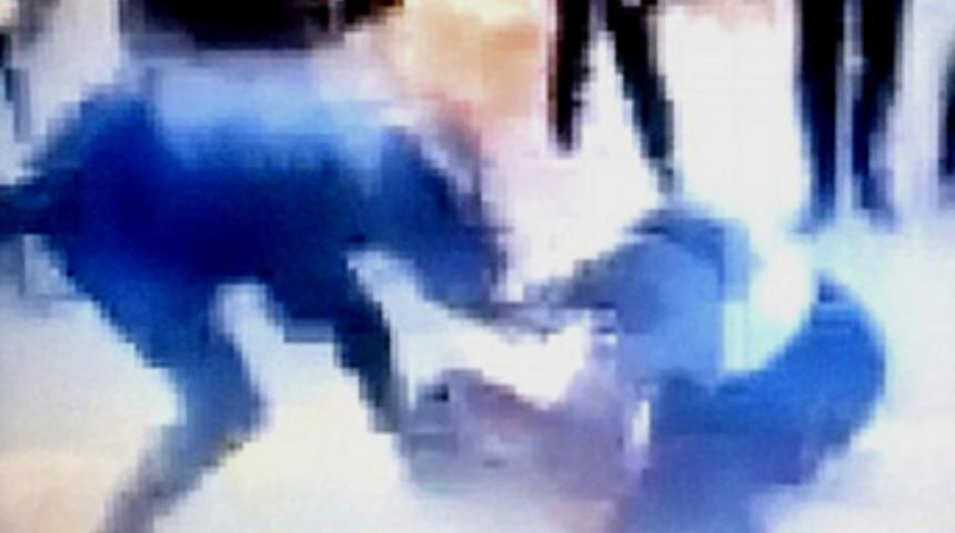 Kız öğrenciye linç girişimi